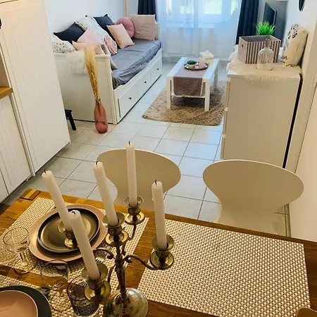 Le Petit Nid De Katia Appartement *